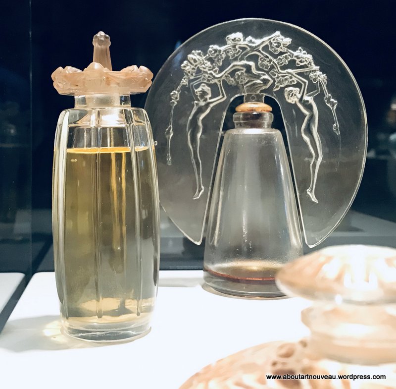 Rene_lalique_Perfume_bottle_1911